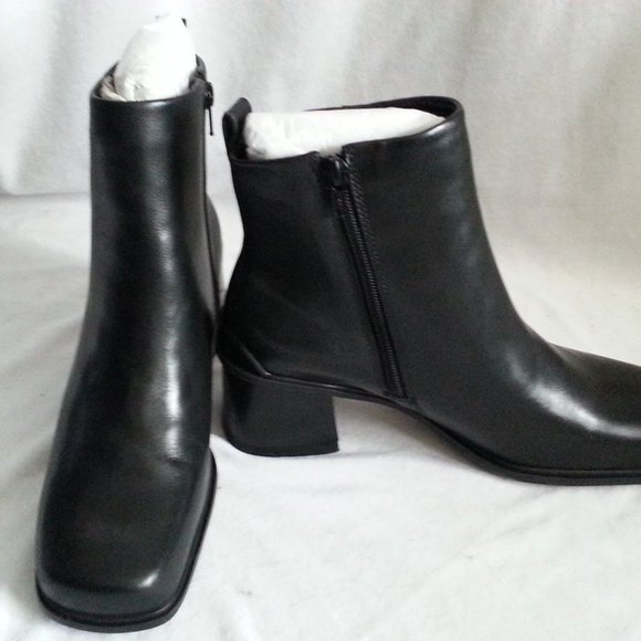 ECCO Black Leather Ankle Boots Booties - Sz 7, 7.5 - Picture 6 of 6